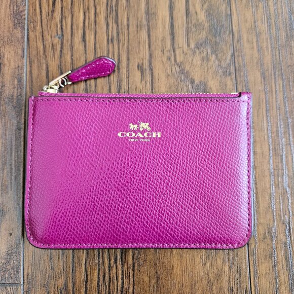Coach Crossgrain Leather Keychain Pouch Fuschia With Gold Accents NWOT - Picture 2 of 10
